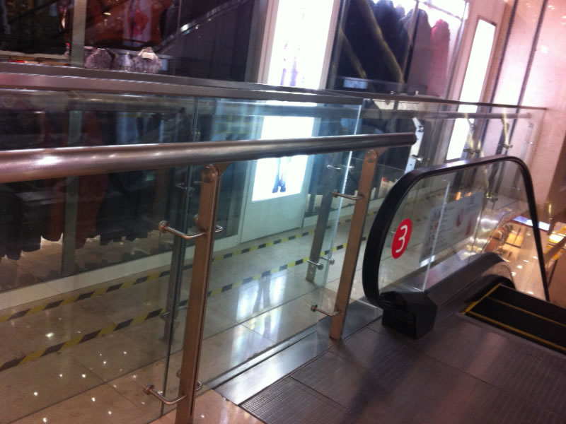 泰州万达广场不锈钢玻璃栏杆用不锈钢立柱图片/案例/展示