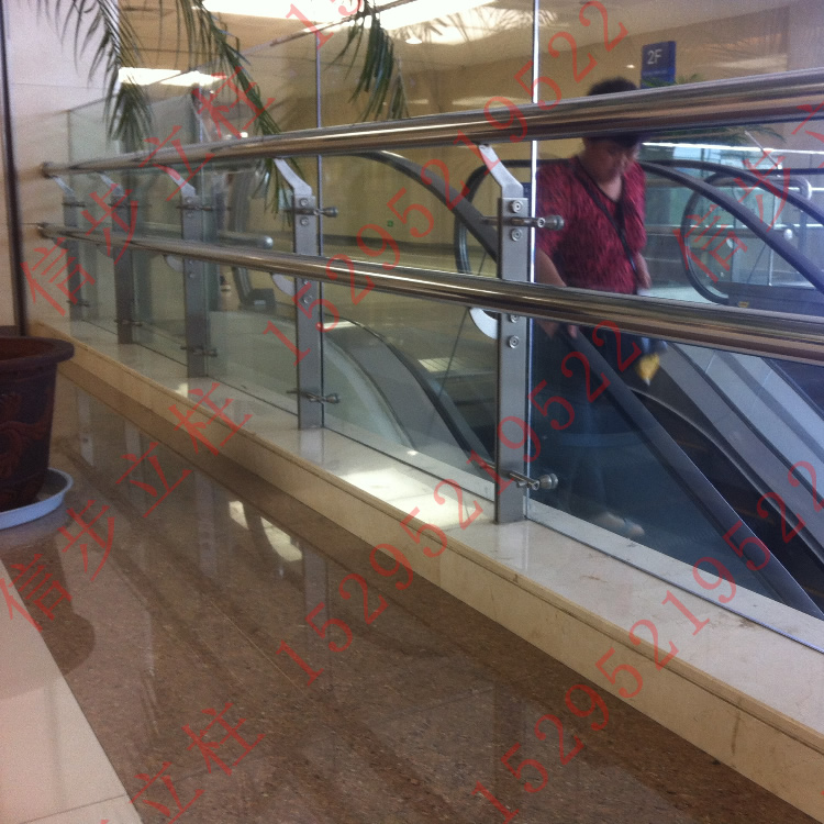 信步不锈钢立柱进驻新沂人民医院玻璃护栏项目图片/案例/展示