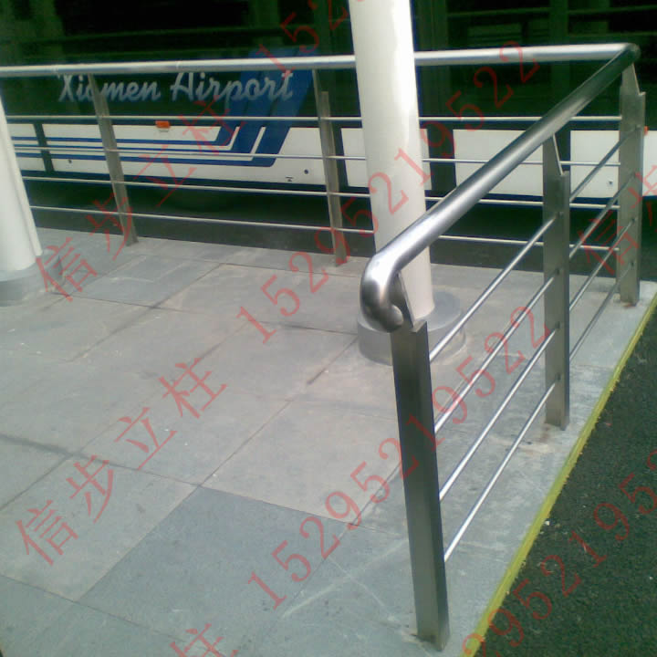信步不锈钢立柱为厦门机场保驾护航图片/案例/展示