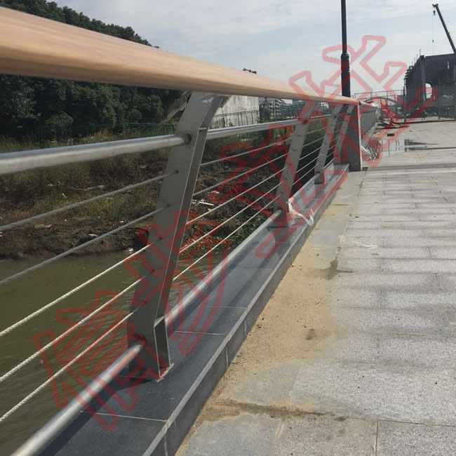 信步不锈钢立柱应用于常州运河东路改扩建工程道路栏杆工程图片/案例/展示