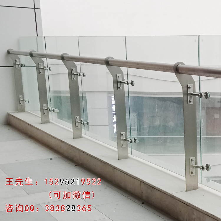 信步不锈钢立柱用于泰州阳光天地生活广场图片/案例/展示